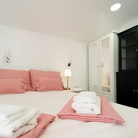Apartamento Enjoy The Silence In Old Private Penthouse