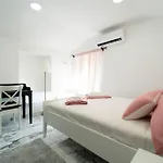 Enjoy The Silence In Old Private Penthouse * ザダル