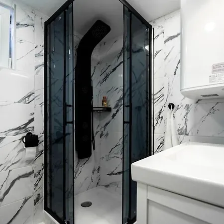 Apartman Enjoy The Silence In Old Private Penthouse *
