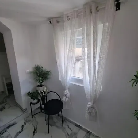 Enjoy The Silence In Old Private Penthouse Appartement *