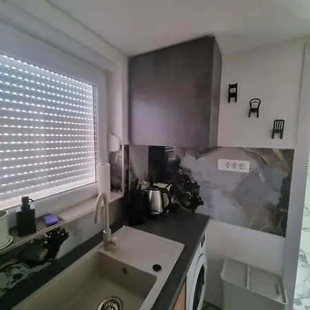 Διαμέρισμα Enjoy The Silence In Old Private Penthouse Ζαντάρ