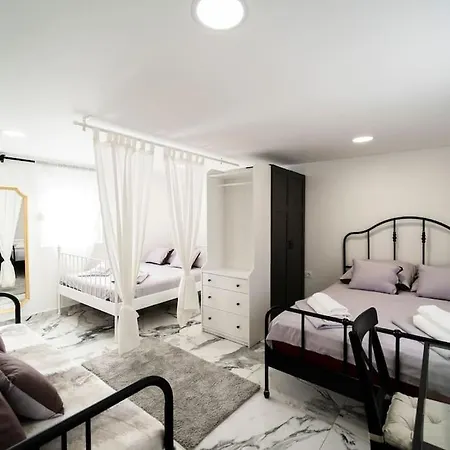 Enjoy The Silence In Old Private Penthouse Apartament Zadar