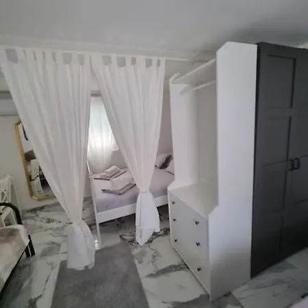 Enjoy The Silence In Old Private Penthouse *