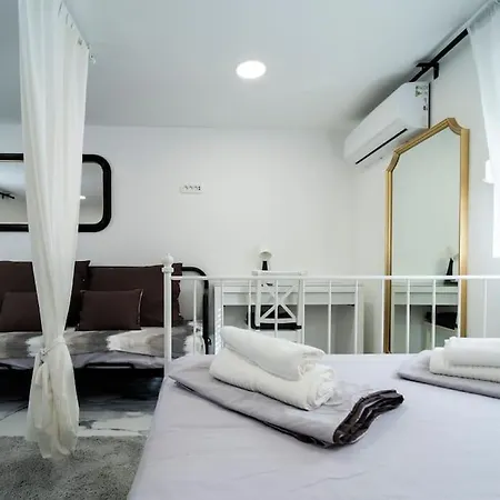 Enjoy The Silence In Old Private Penthouse *