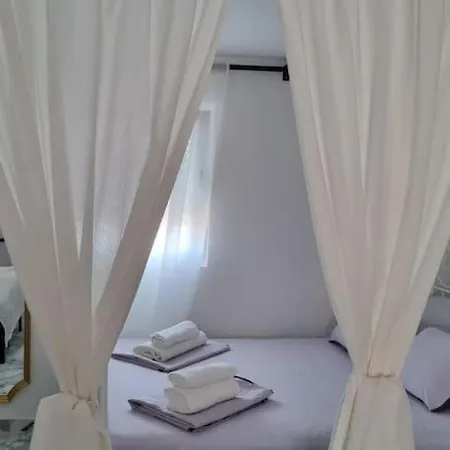 Enjoy The Silence In Old Private Penthouse Appartement *